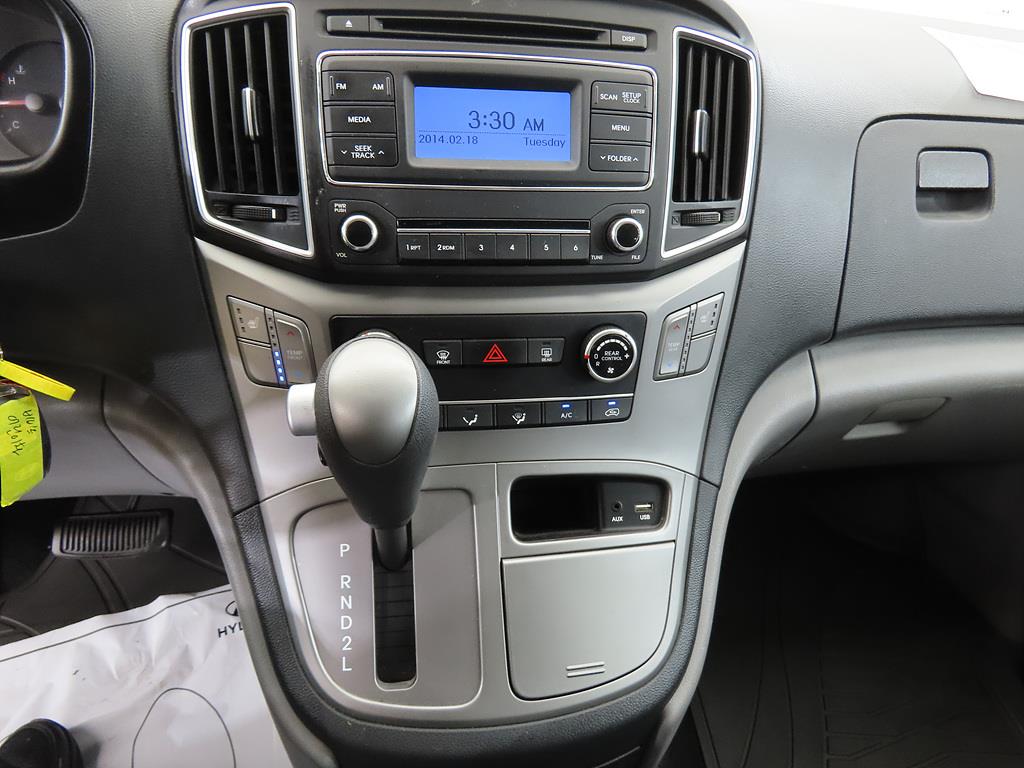 HYUNDAI Starex - Vista 9