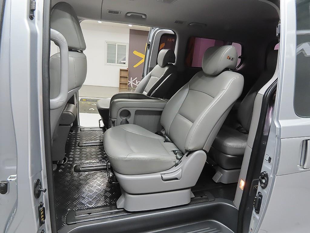 HYUNDAI Starex 2019 Gris - Importación desde Corea - HF Imports Iquique - Foto 9