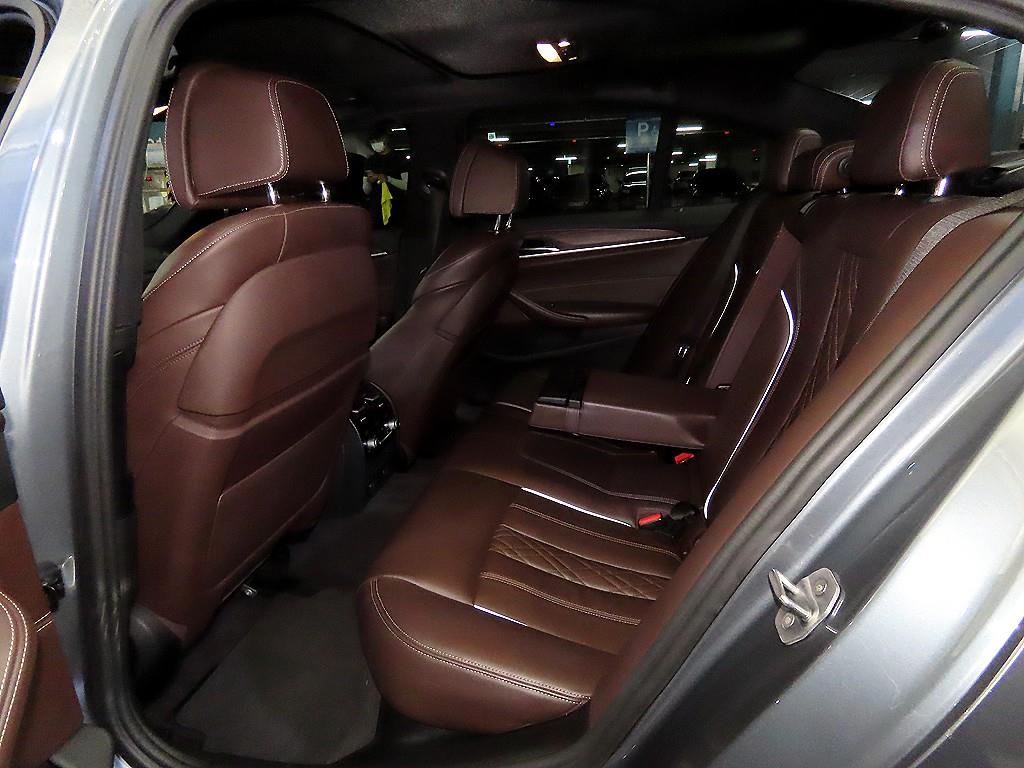 BMW 5 Series - Vista 7