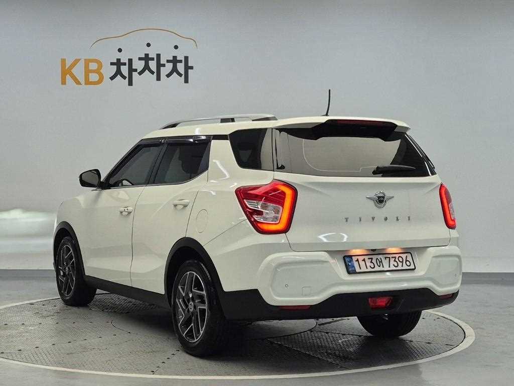 Ssangyong Tivoli - Vista 2