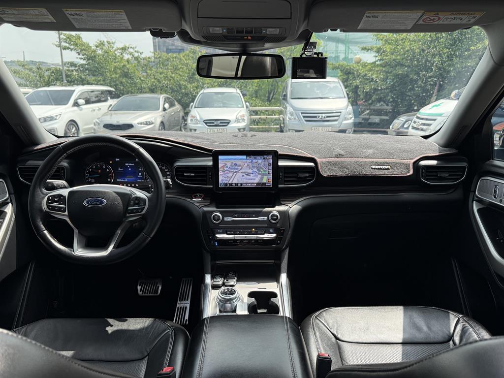 Ford Explorer - Vista 8