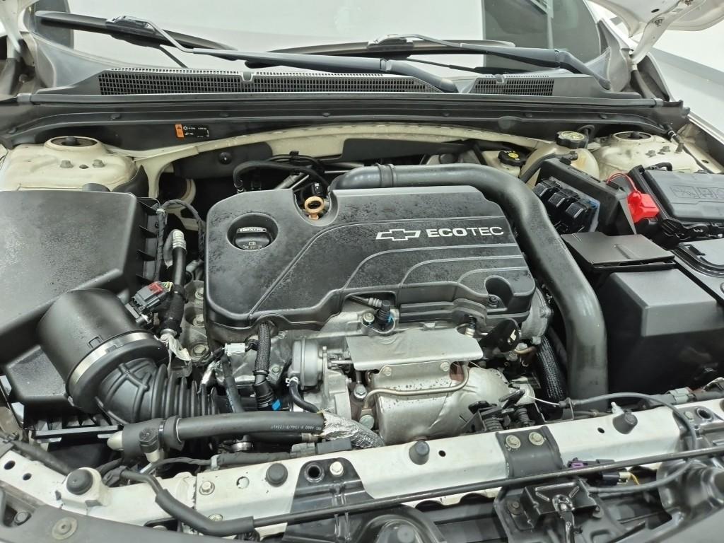 Chevrolet Malibu - Vista 5