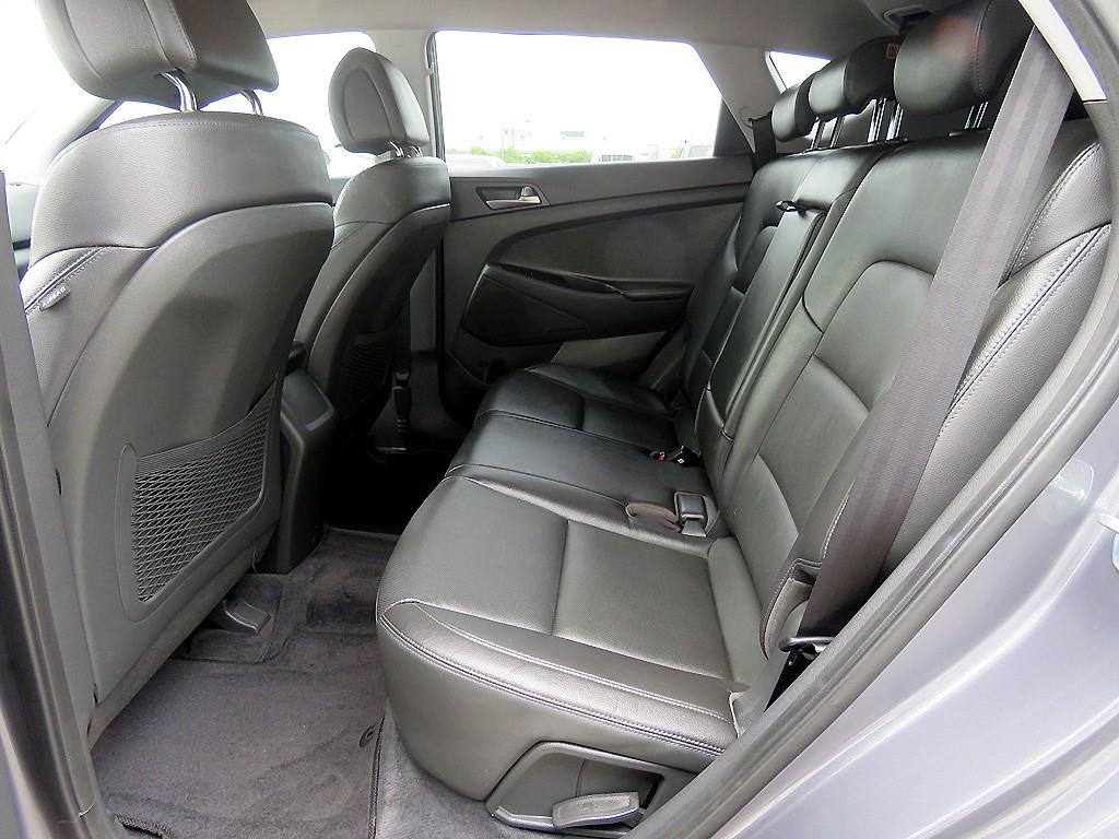 HYUNDAI Tucson - Vista 9