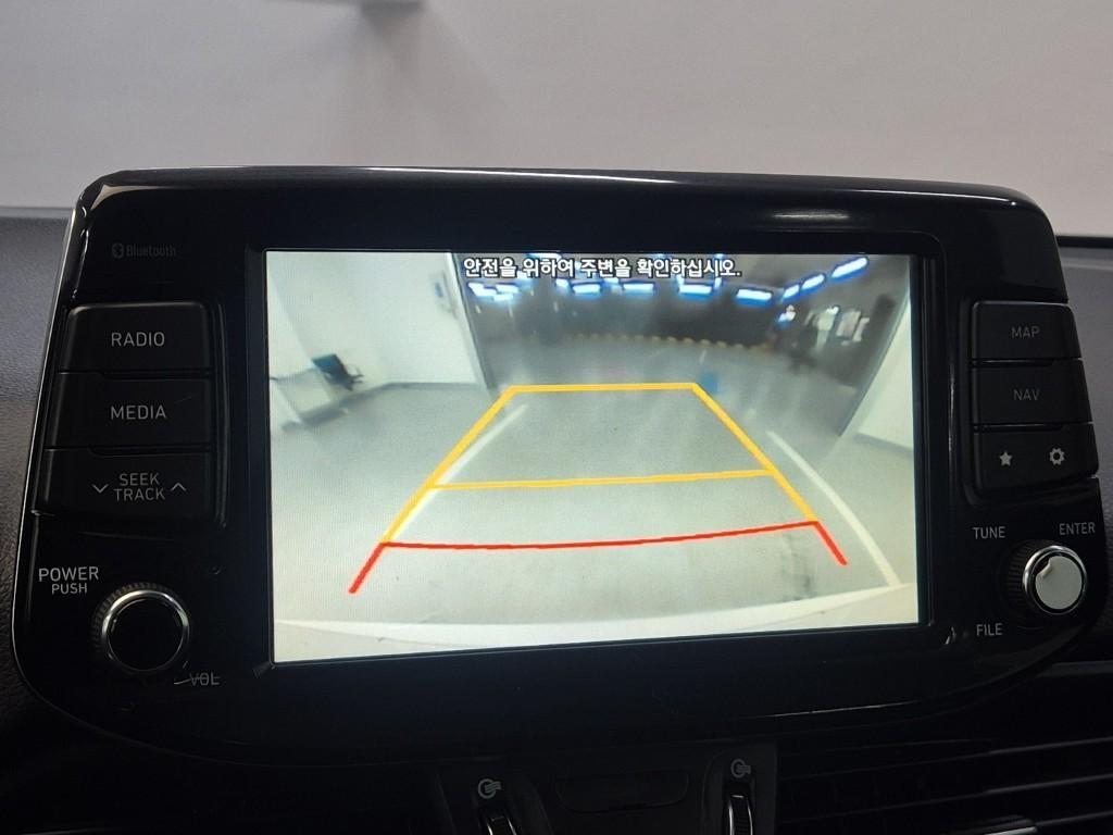 HYUNDAI i30 - Vista 7