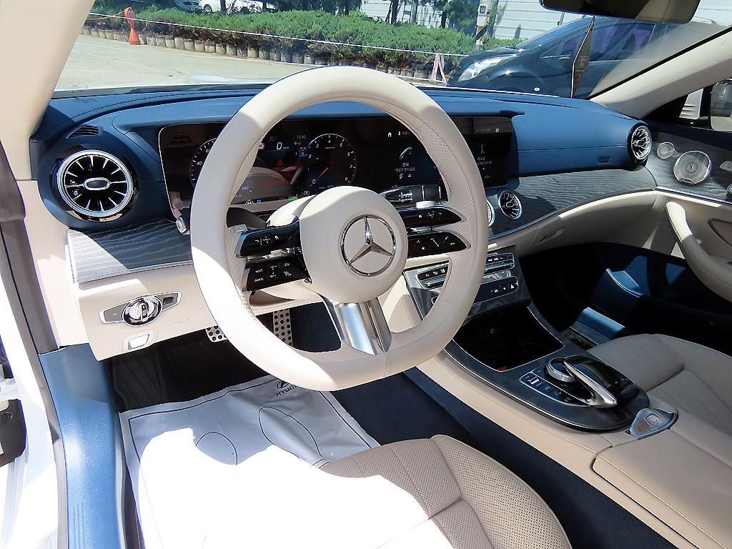 Mercedes Benz E class - Vista 11