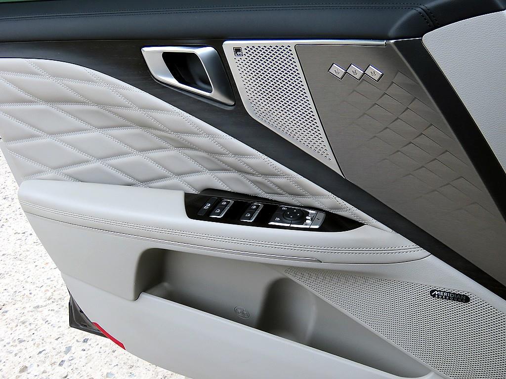 KIA K8 - Vista 12