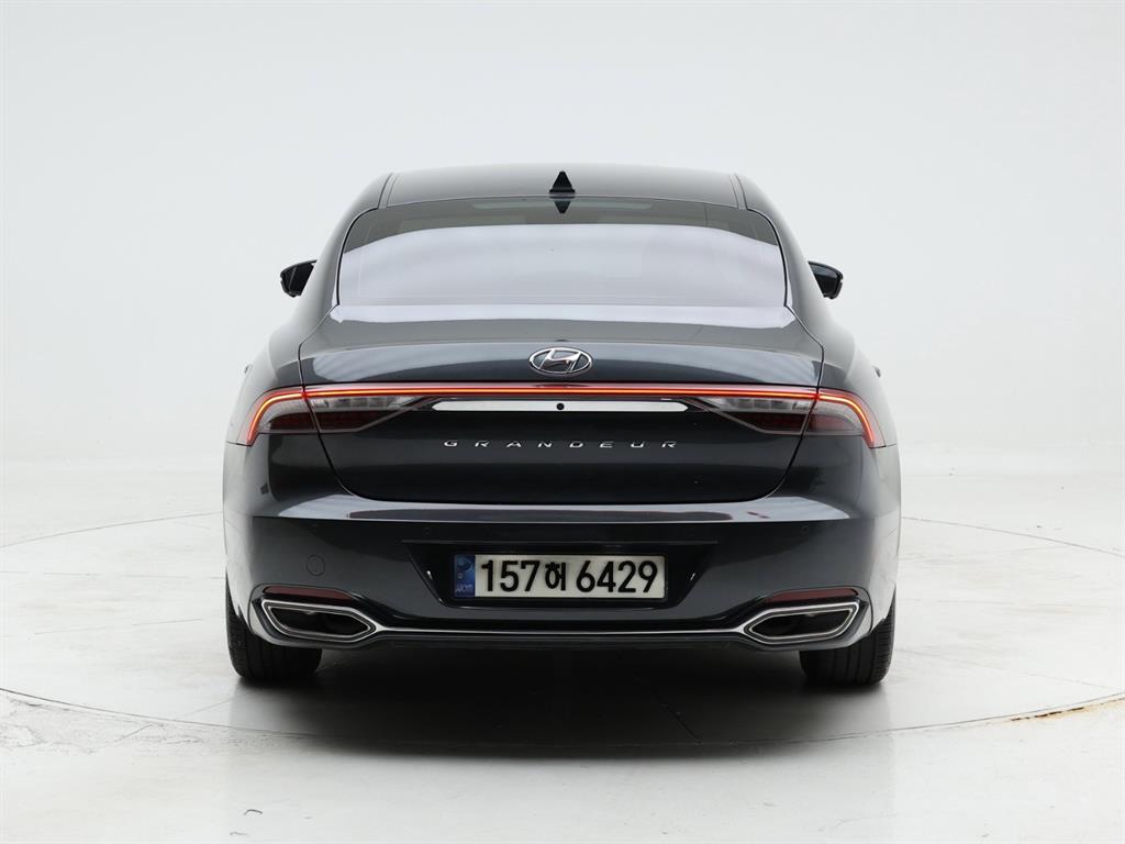 HYUNDAI Grandeur - Vista 9