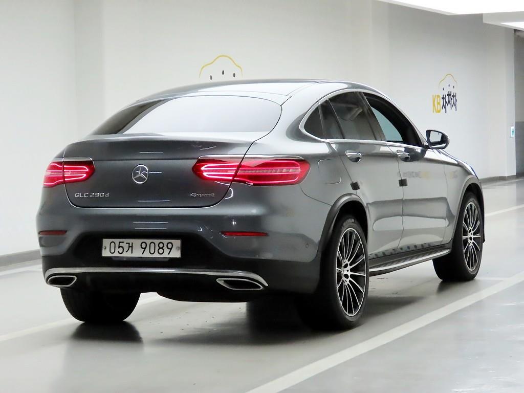 Mercedes Benz GLC Class - Vista 4