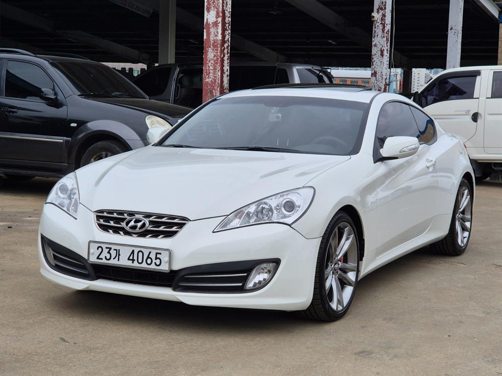 HYUNDAI Genesis - Vista 2