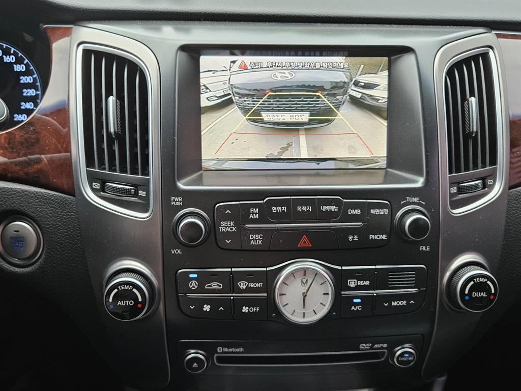 HYUNDAI Equus - Vista 10