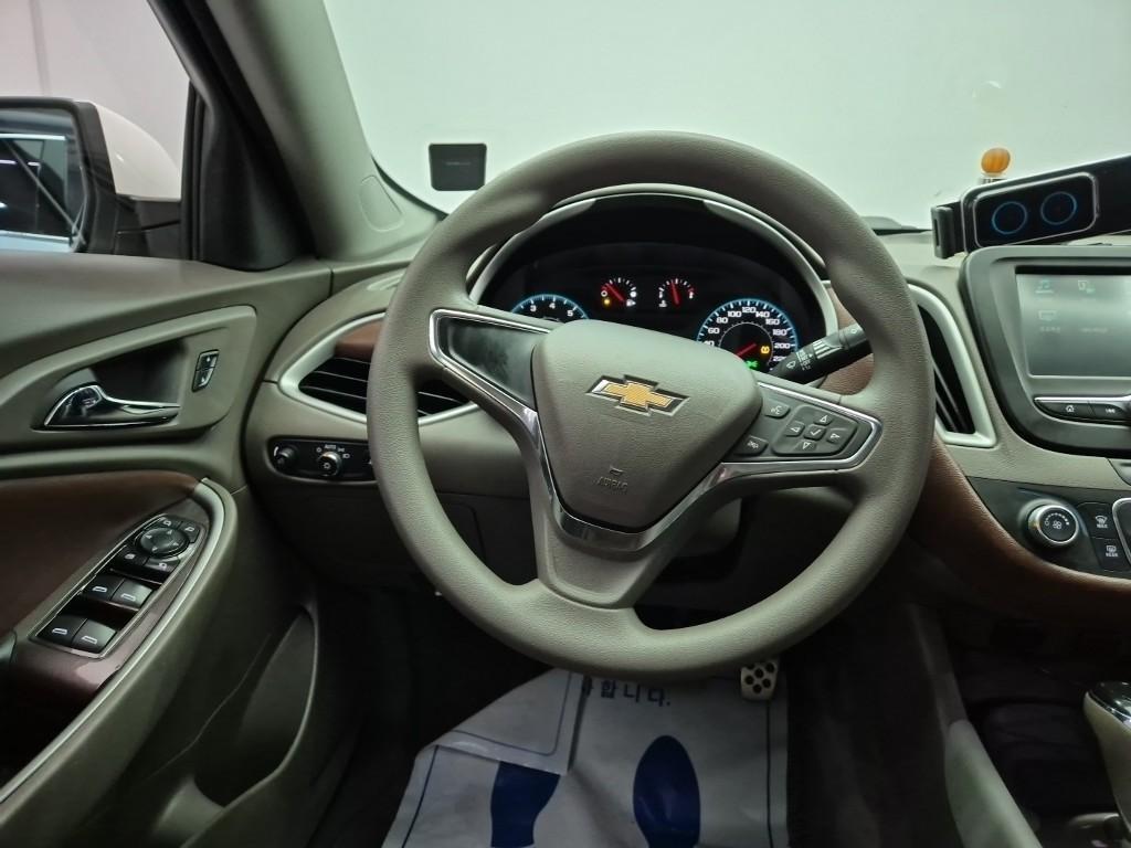 Chevrolet Malibu - Vista 8