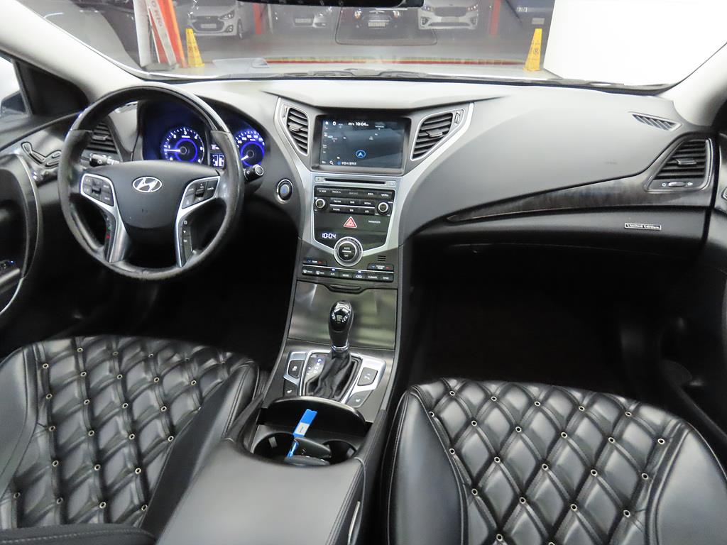 HYUNDAI Grandeur - Vista 5