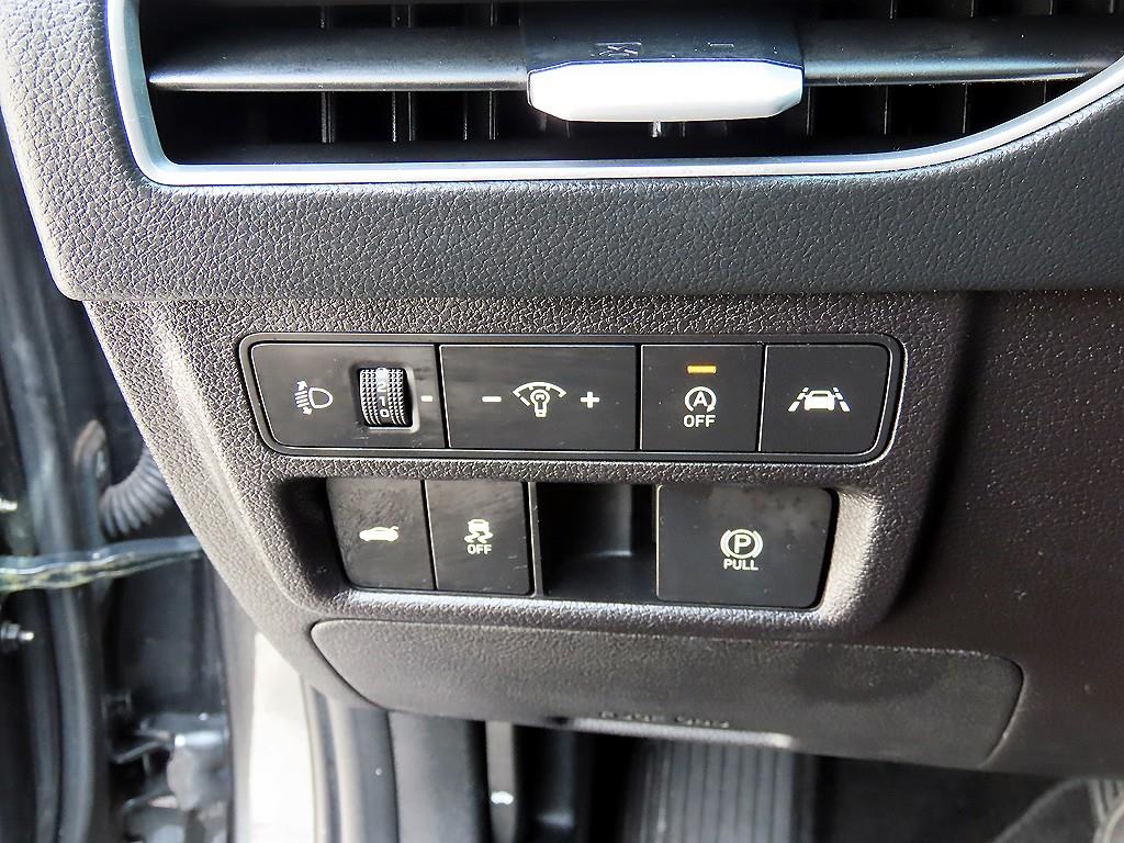 HYUNDAI Sonata - Vista 12