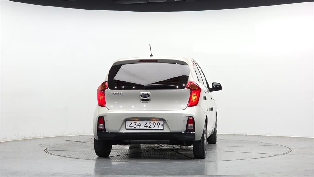 KIA Morning - Vista 4