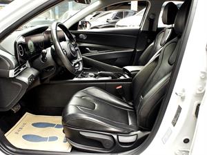 HYUNDAI Avante - Vista 10