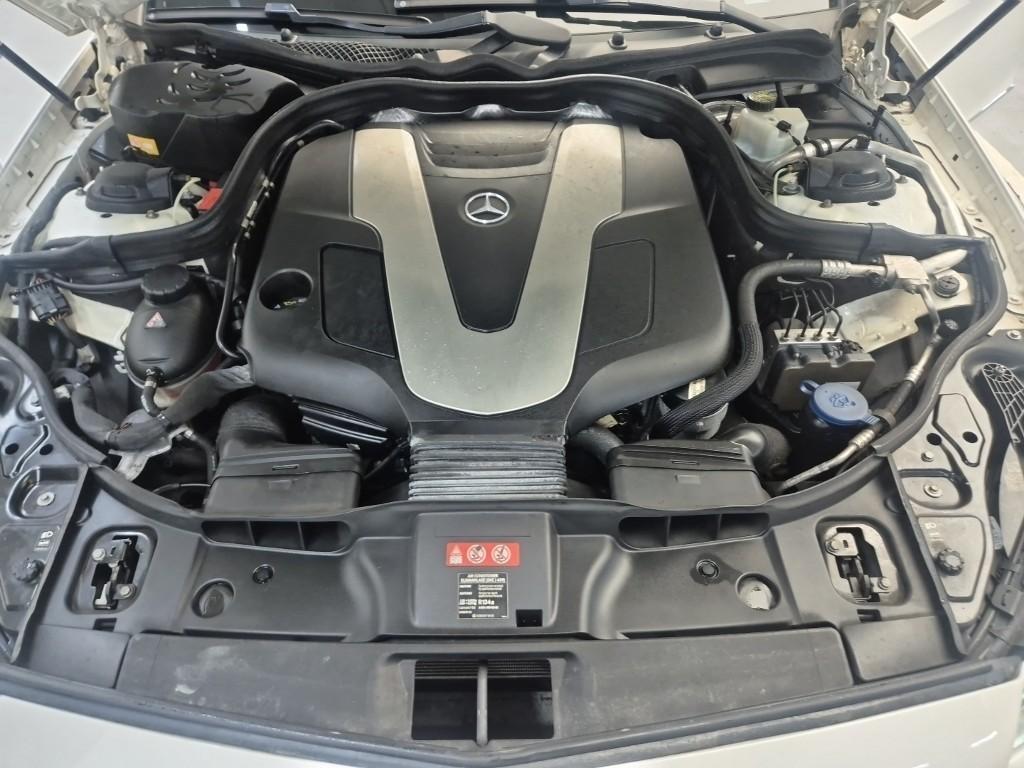 Mercedes Benz CLS Class - Vista 5
