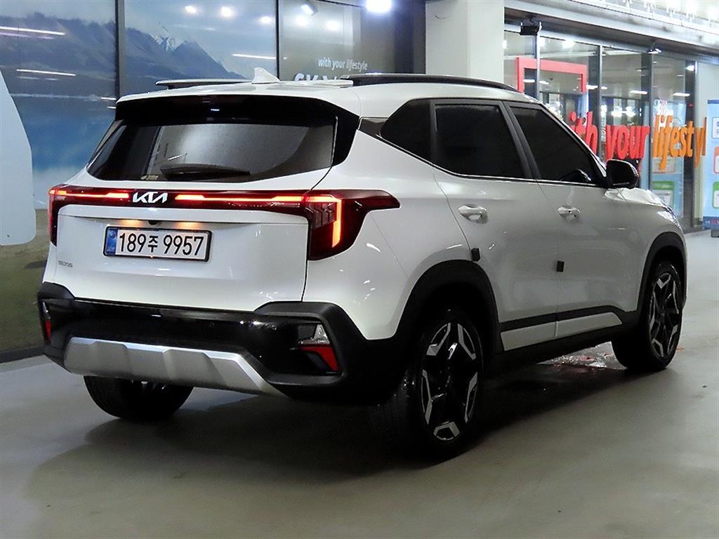 KIA Seltos - Vista 4