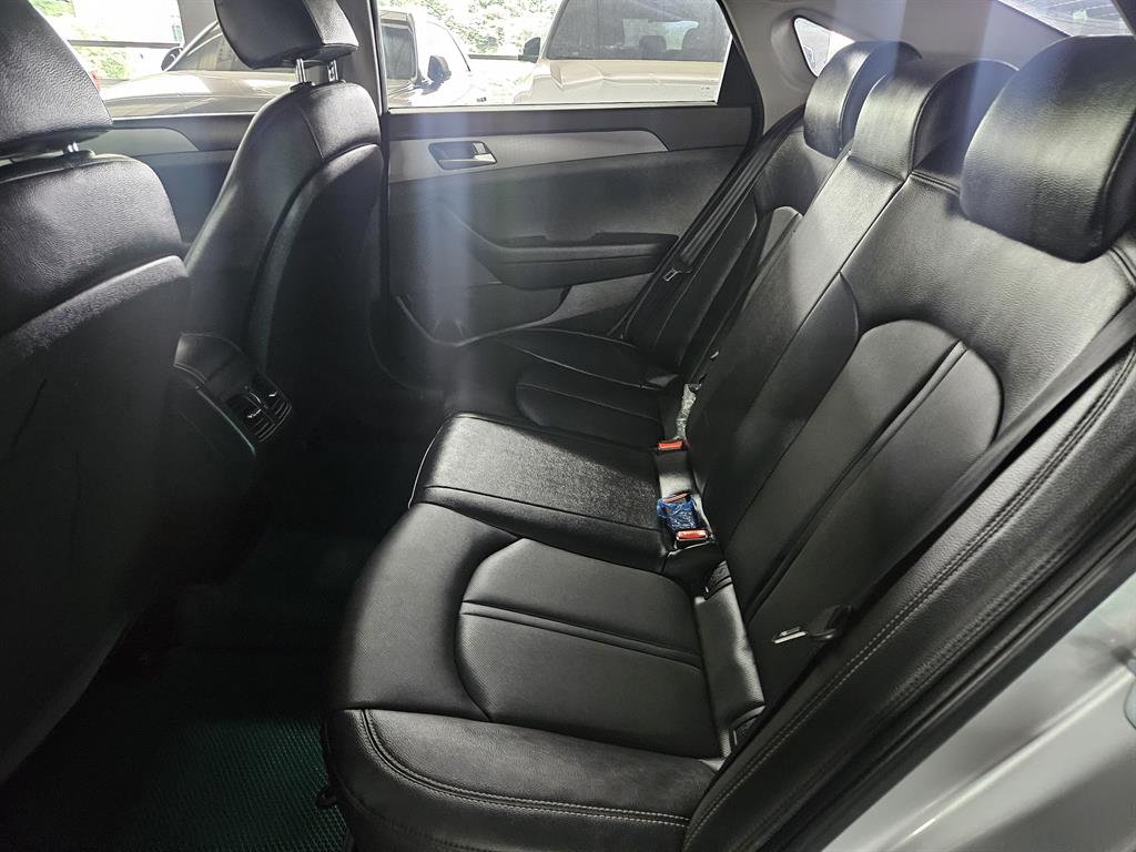 HYUNDAI Sonata - Vista 8