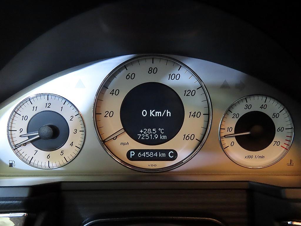 Mercedes Benz E class - Vista 9