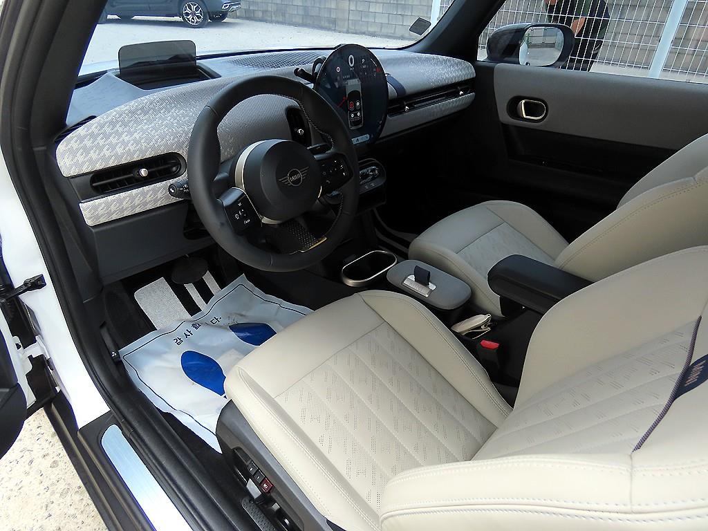 Mini Cooper Convertible - Vista 12