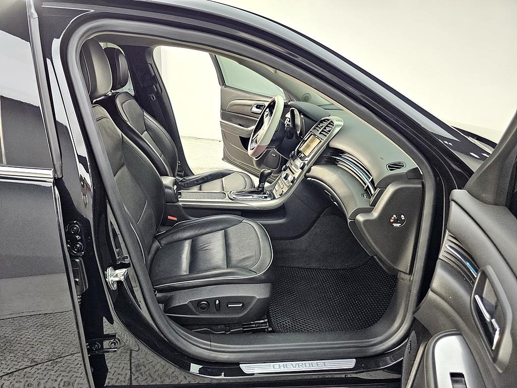 Chevrolet Malibu - Vista 11