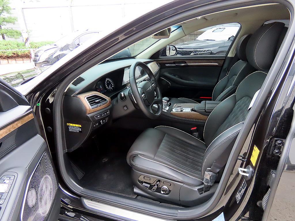 Genesis G90 - Vista 5