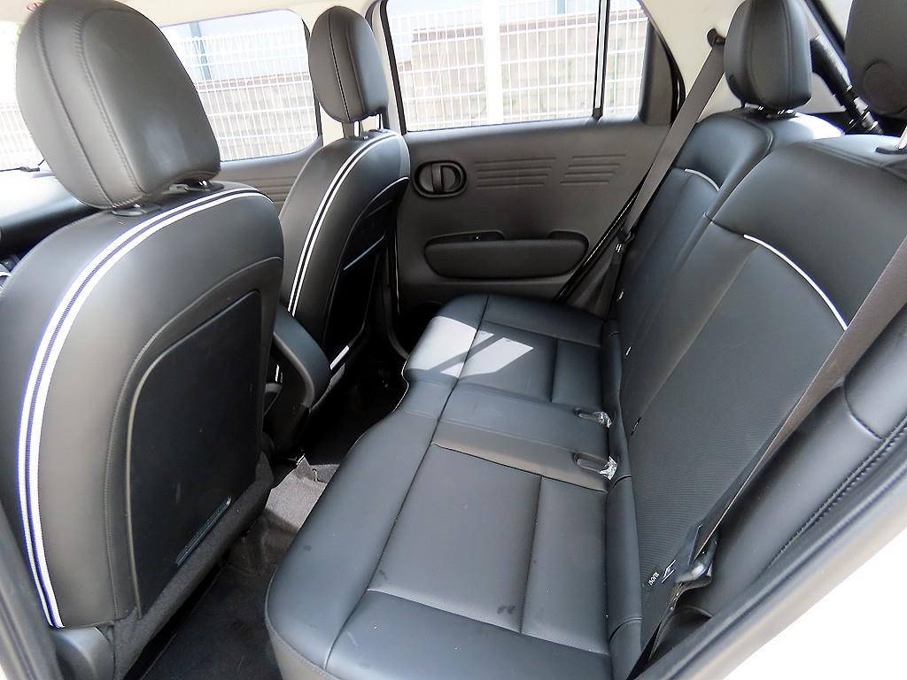 HYUNDAI Casper - Vista 6