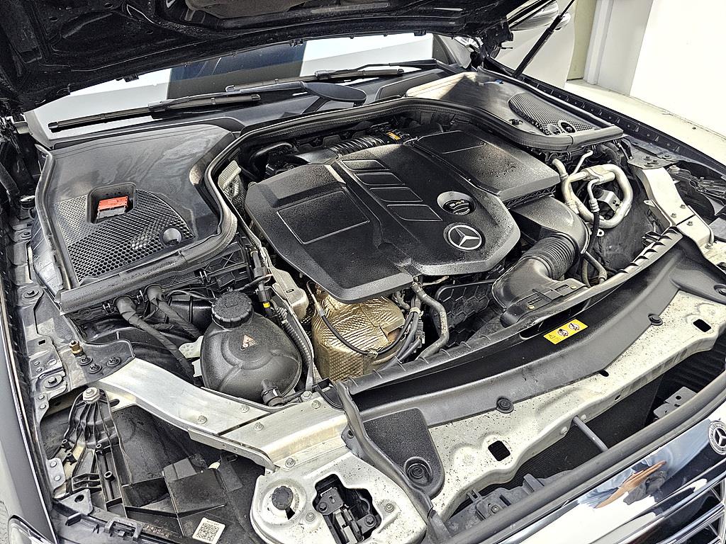 Mercedes Benz E class - Vista 6