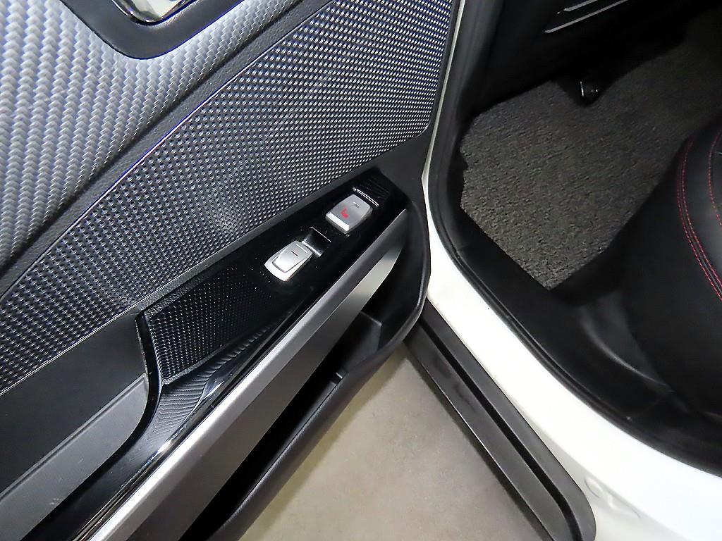 Ssangyong Tivoli 2018 Blanco - Importación desde Corea - HF Imports Iquique - Foto 16