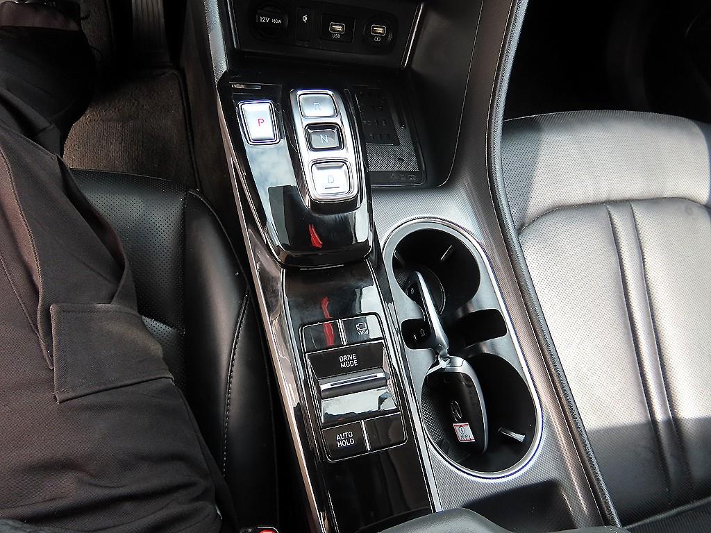 HYUNDAI Sonata - Vista 10