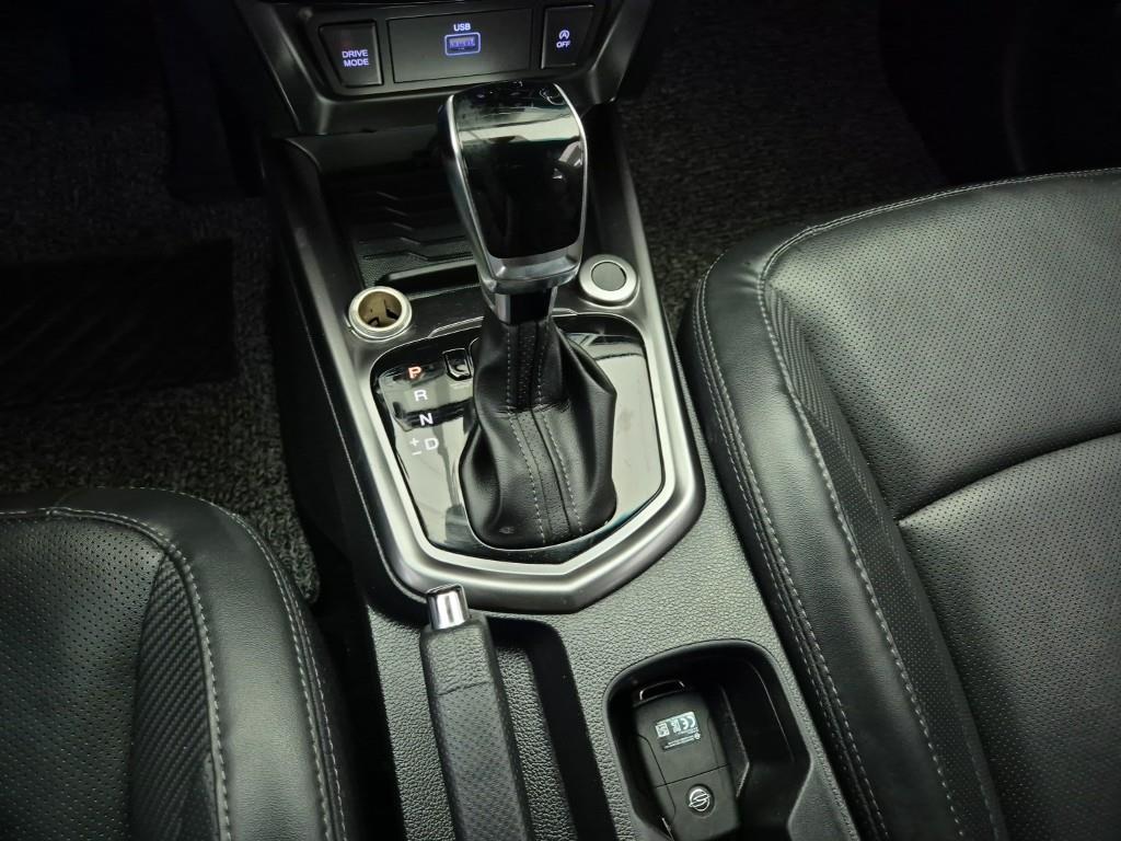 Ssangyong Tivoli - Vista 8