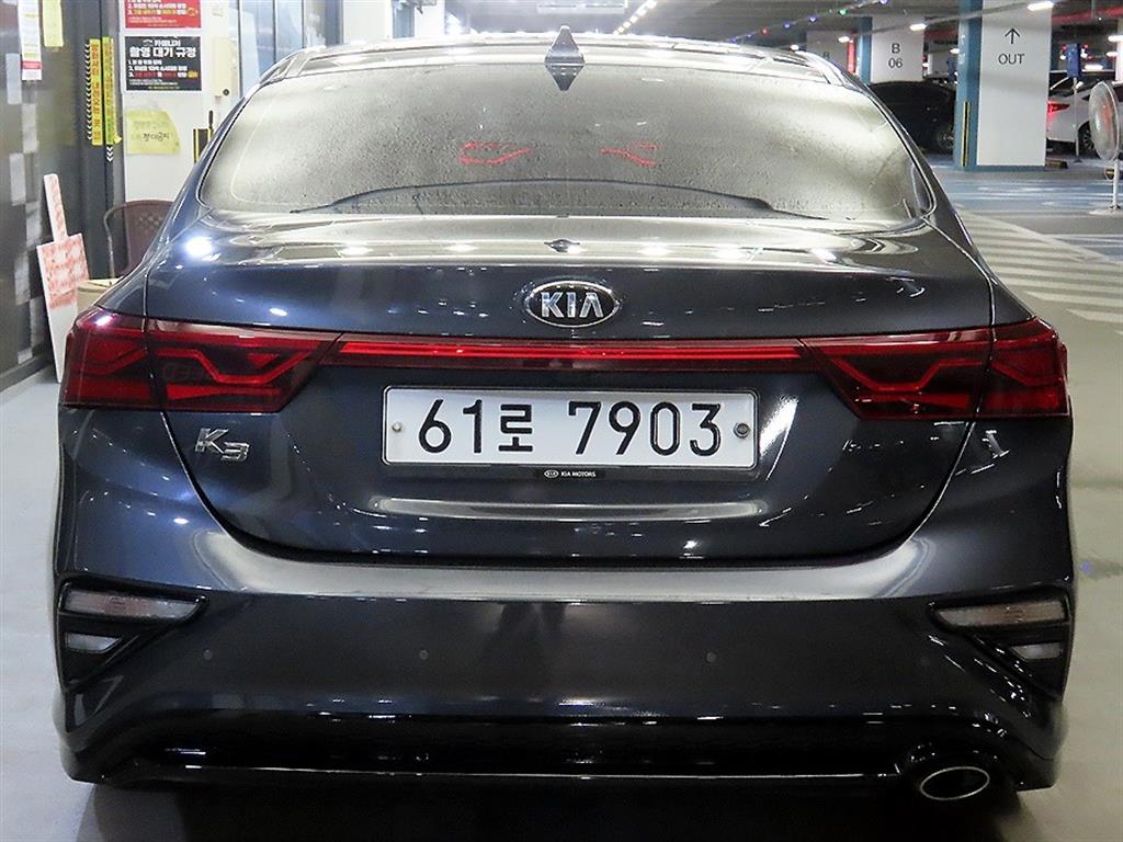 KIA K3 - Vista 5