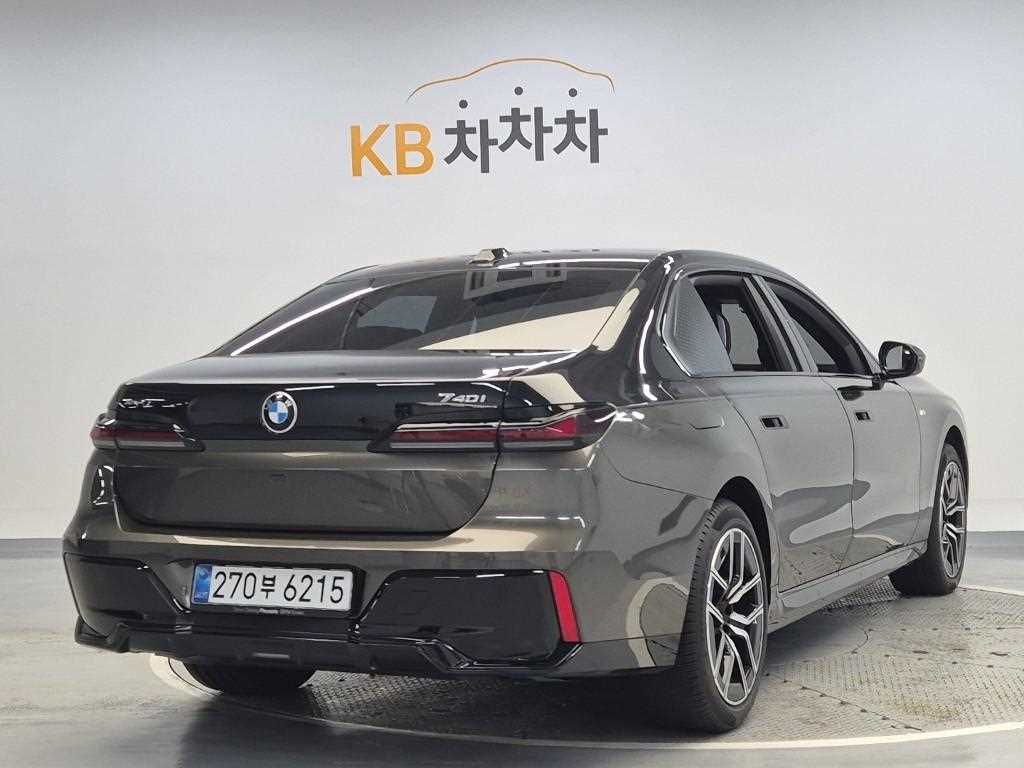 BMW 7 Series - Vista 3