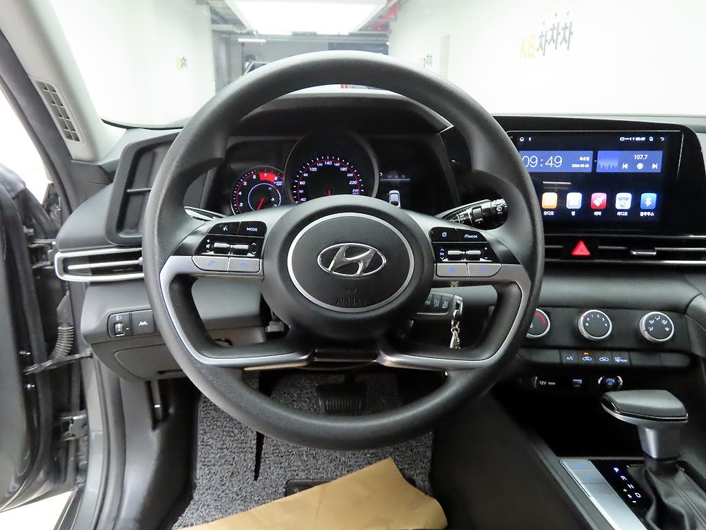 HYUNDAI Avante - Vista 7