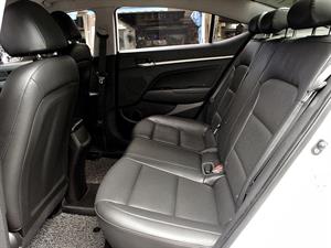 HYUNDAI Avante - Vista 11