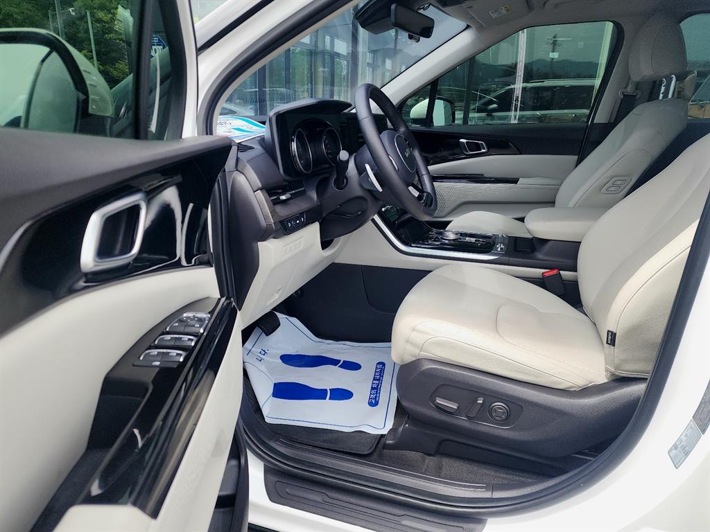 KIA Carnival - Vista 5