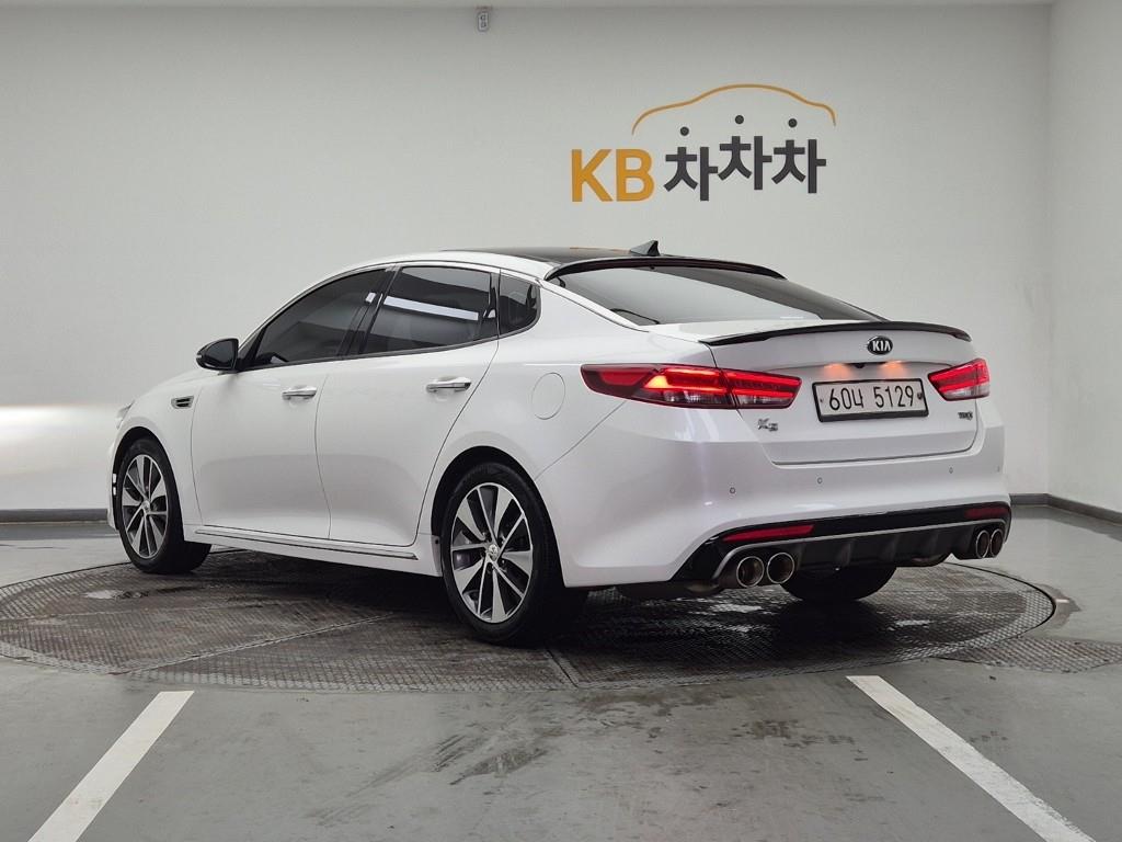 KIA K5 - Vista 3