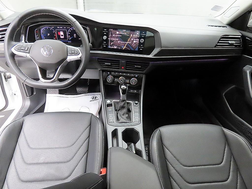 Volkswagen Jetta - Vista 7