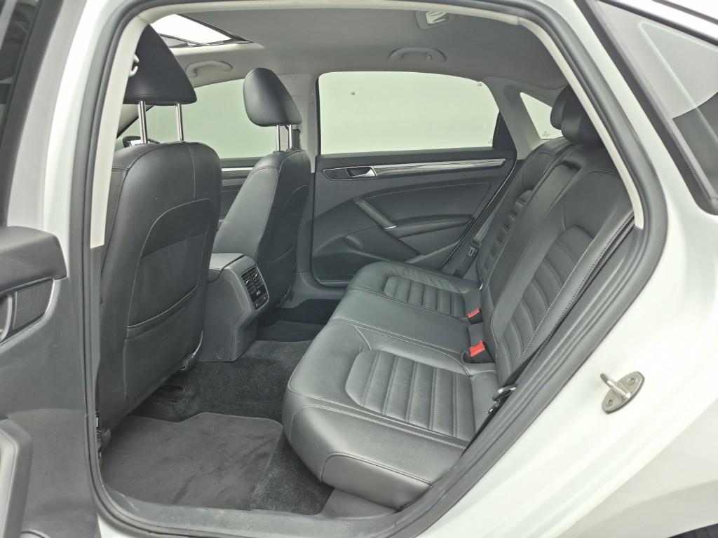 Volkswagen Passat - Vista 12