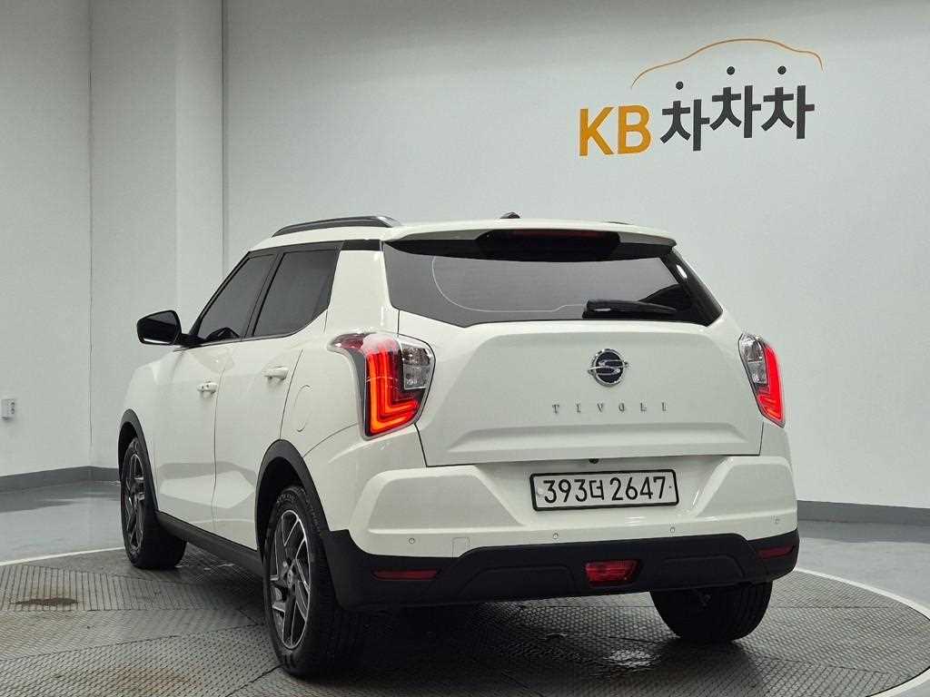 Ssangyong Tivoli - Vista 2