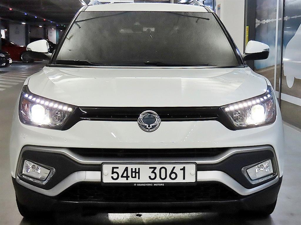 Ssangyong Tivoli - Vista 2