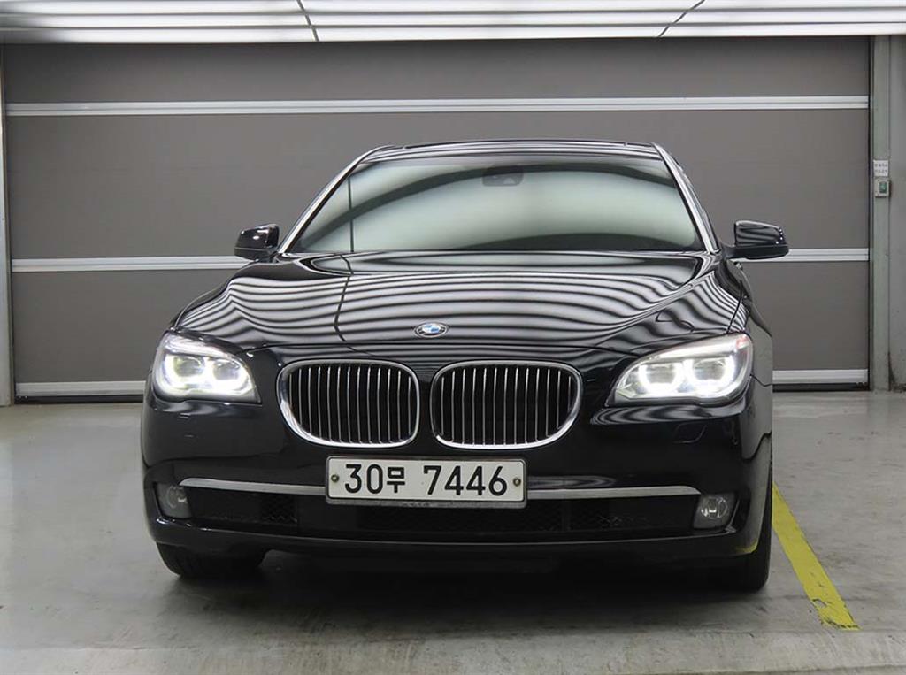 BMW 7 Series - Vista 2
