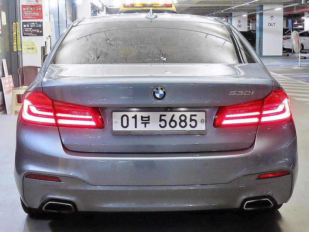 BMW 5 Series - Vista 5