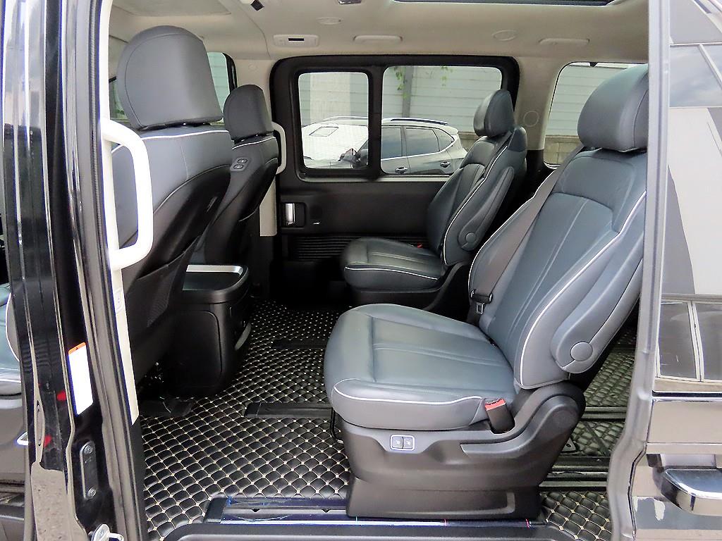HYUNDAI Staria - Vista 6