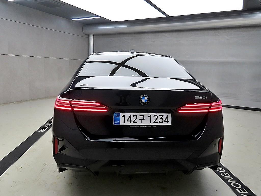 BMW 5 Series - Vista 3