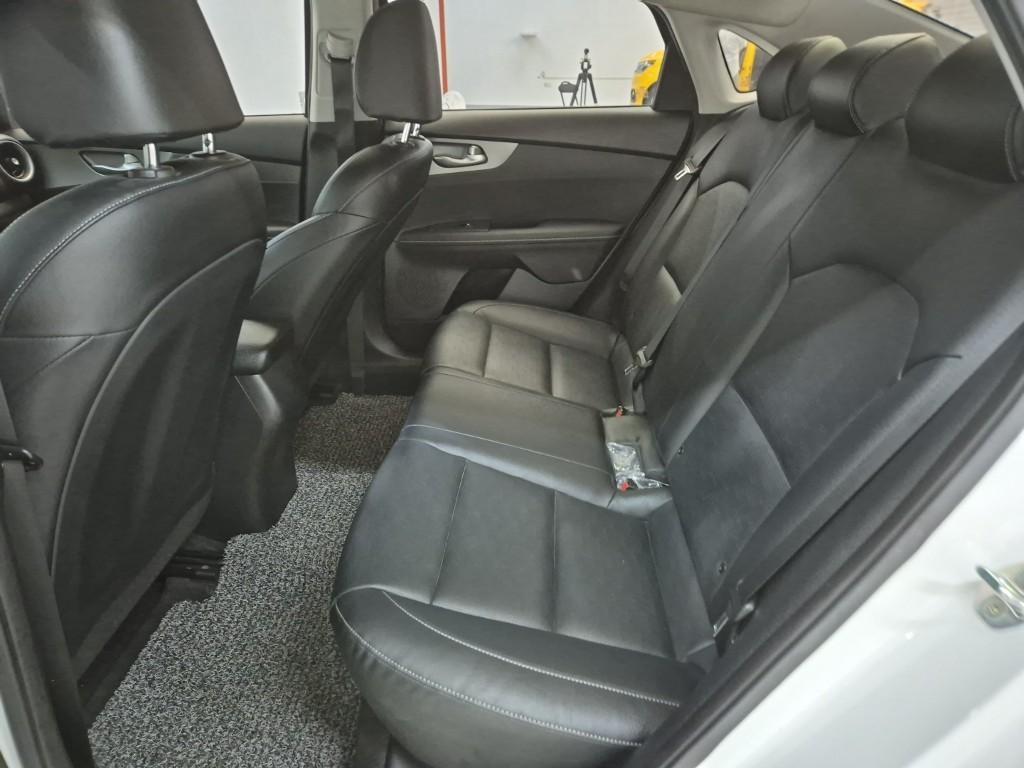 KIA K3 - Vista 12