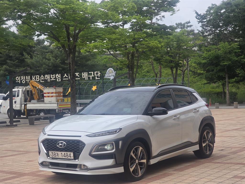 HYUNDAI Kona - Vista 3