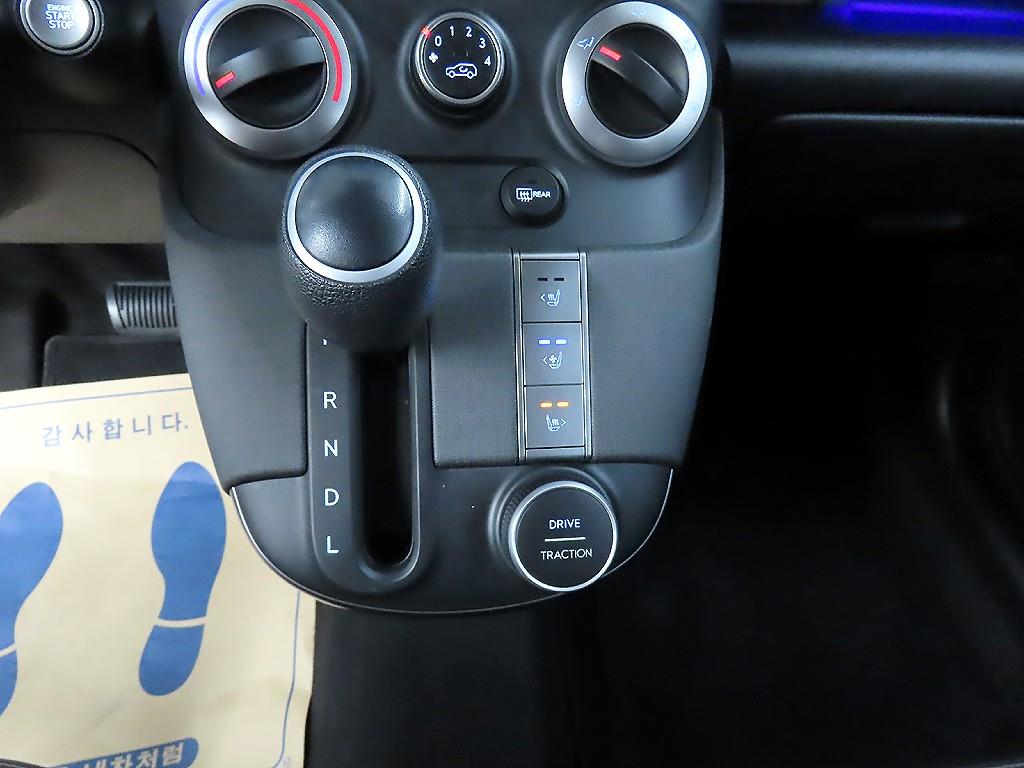 HYUNDAI Casper - Vista 10