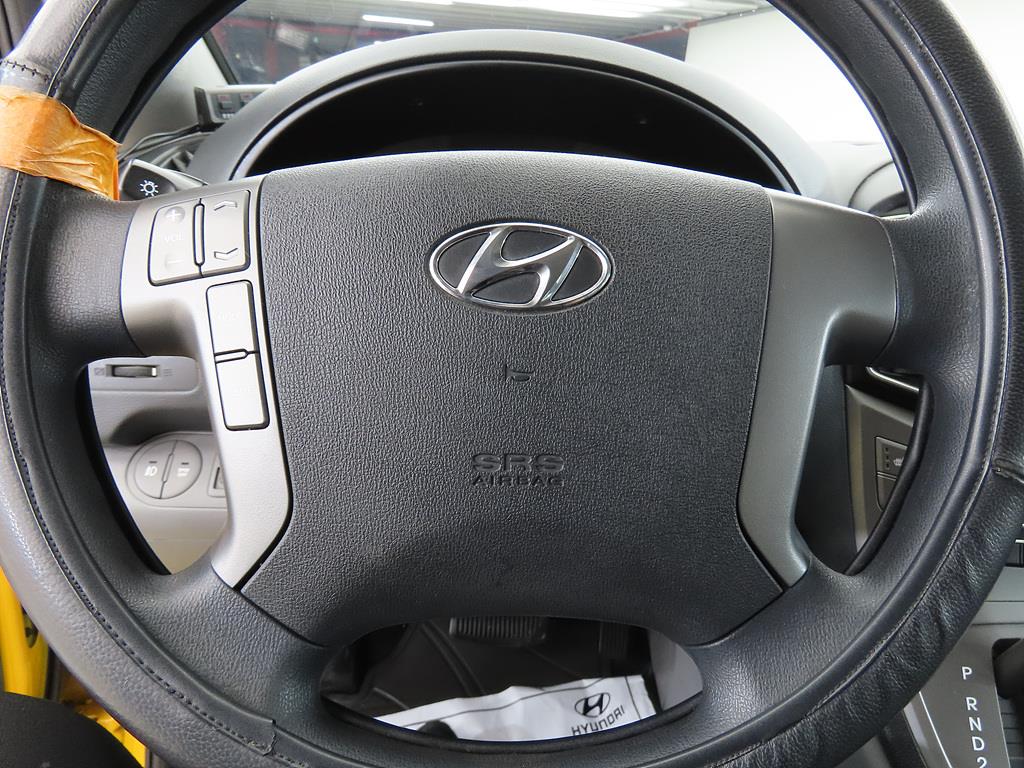 HYUNDAI Starex 2019 Amarillo - Importación desde Corea - HF Imports Iquique - Foto 14