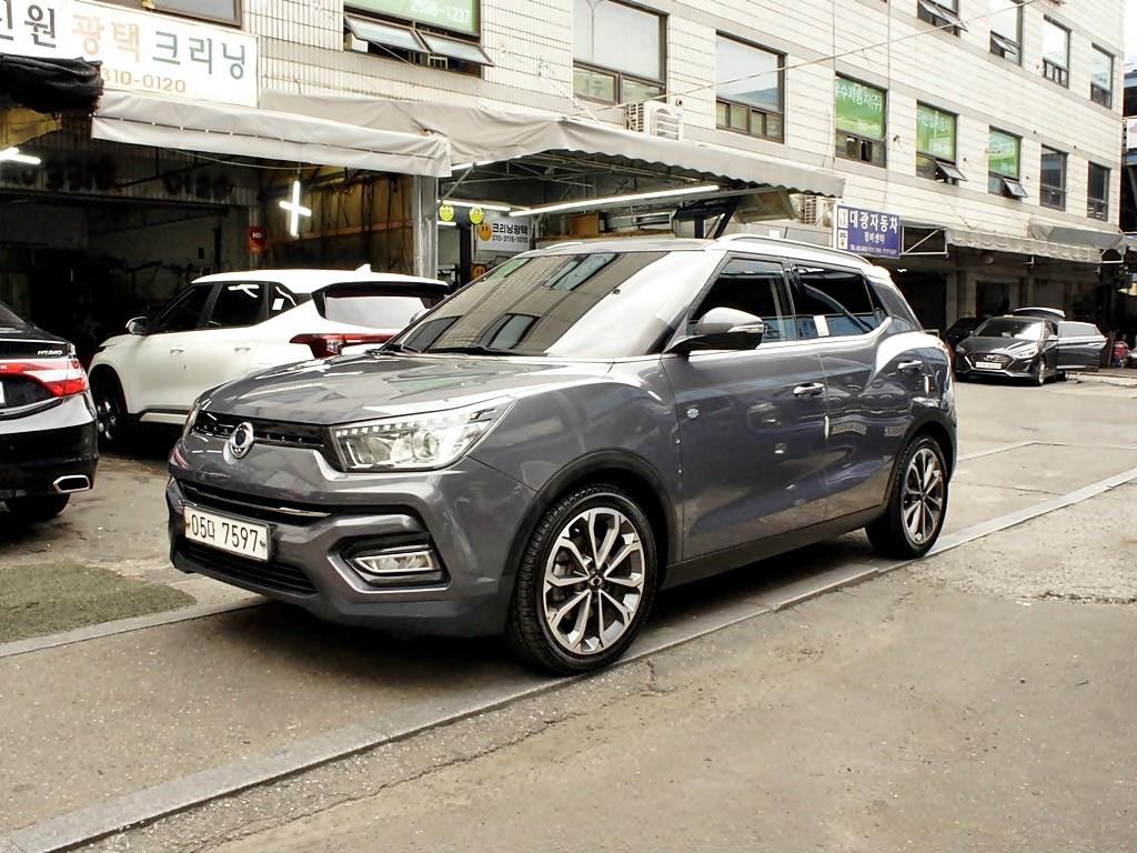 Ssangyong Tivoli - Vista 2